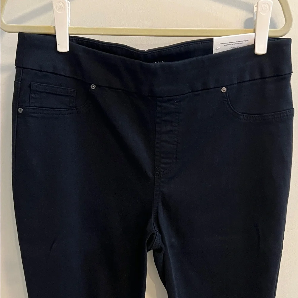 Chico's Black Jegging Ankle Jeans with Studded & Frayed Tulip Hem Sz 1.5 10 New - Picture 2 of 10